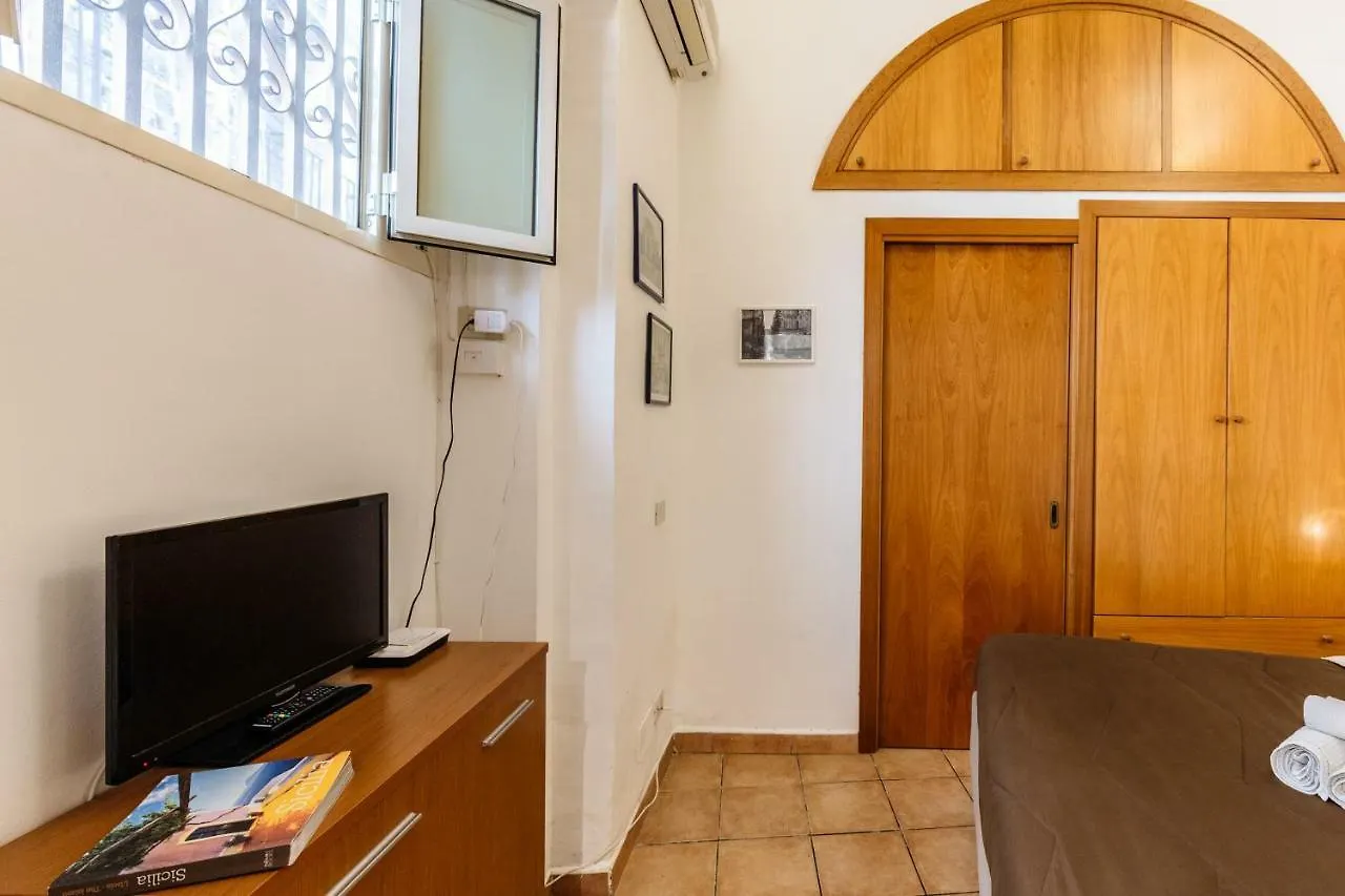 Pilly House Vucciria Apartment Palermo 0*,  Italy
